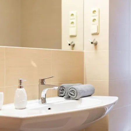 Urban Haven: Blissful Living In 布拉迪斯拉发