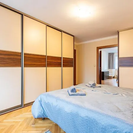 Urban Haven: Blissful Living In 布拉迪斯拉发