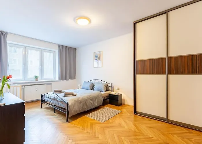 Urban Haven: Blissful Living In Апартаменти