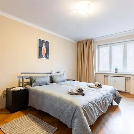 Urban Haven: Blissful Living In Lejlighed *