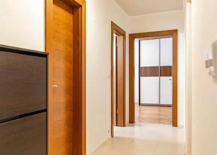 Urban Haven: Blissful Living In Apartmán